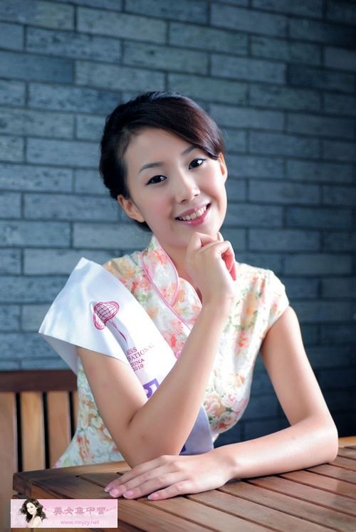 �崿��Ů��������
